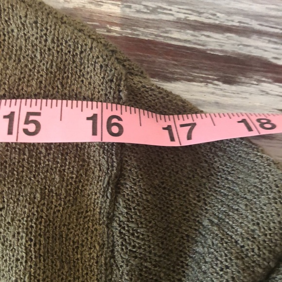 Tha fifth label olive green with slits on side - Picture 6 of 10